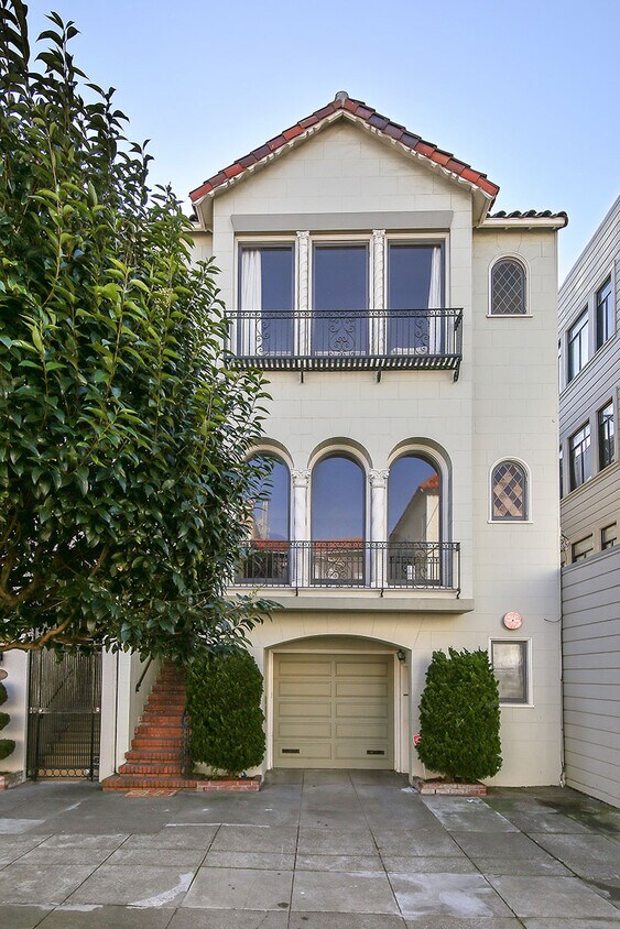 Beautiful view of Penthouse Level Apartments For Rent In San Francisco