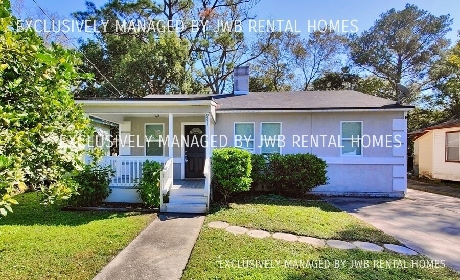 Primary Photo - 941 Huron St