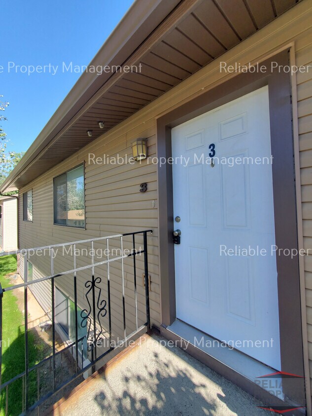 Primary Photo - 1460 Jefferson Ave