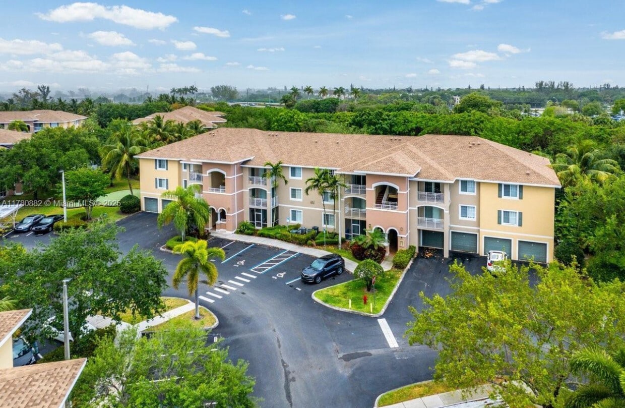 Photo - 6556 Emerald Dunes Dr (Royal Palm Beach, FL)