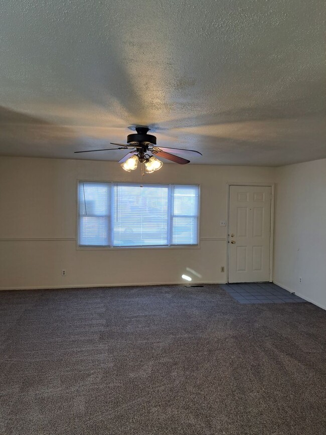 Foto del edificio - 3 BR near Purdue University Fort Wayne