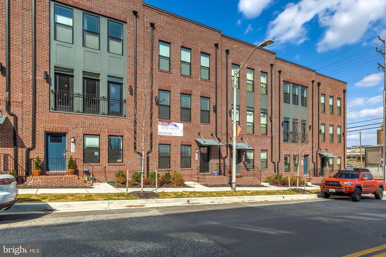 4004 Dillon St, Baltimore, MD 21224 Townhouse for Rent in Baltimore