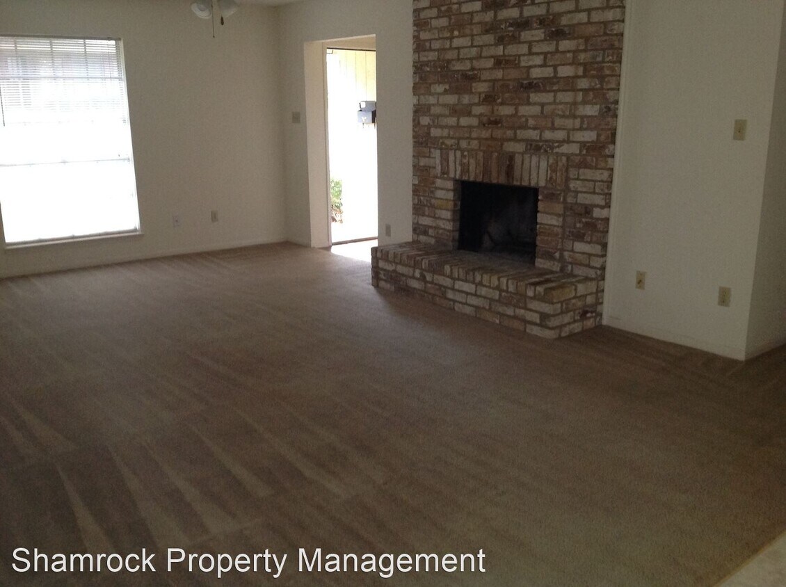 Building Photo - 6909 Old Briarstown Dr