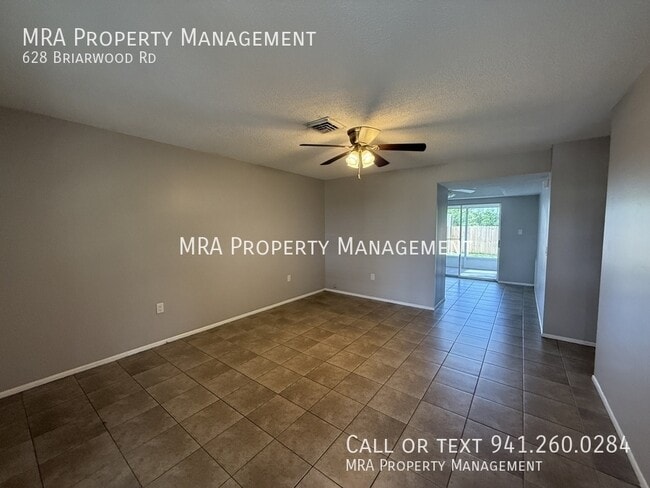 Foto del edificio - 628 Briarwood Rd