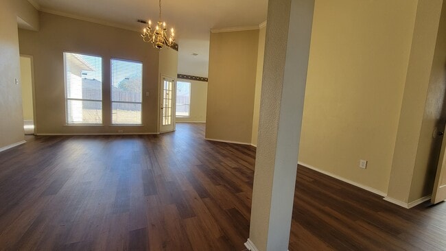 Foto del edificio - 1606 Jennifer Dr