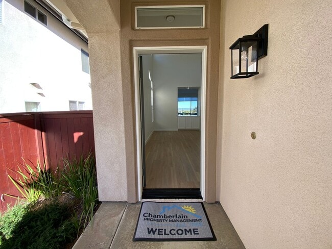 Building Photo - Gorgeous 4 Bedroom Carlsbad Home With A Stunning View and Solar!