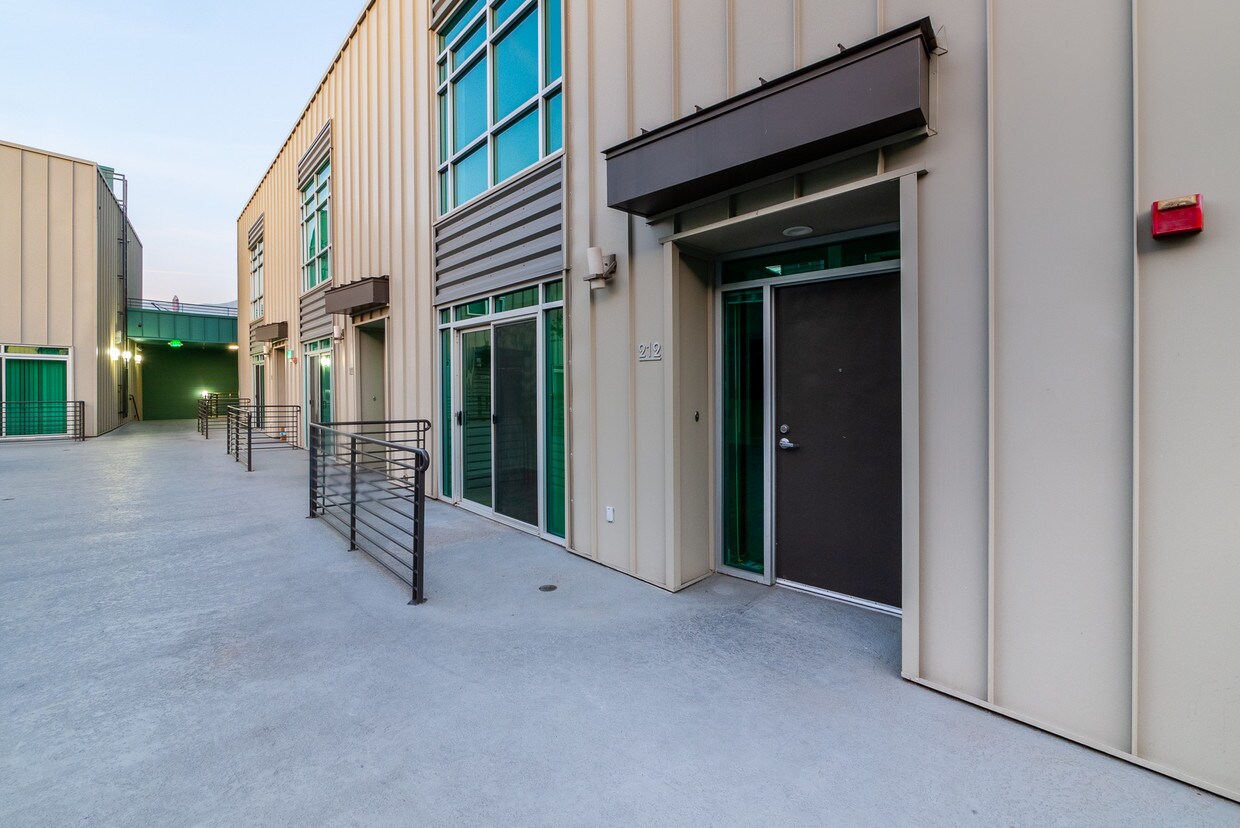 Foto principal - 730 W Doran St