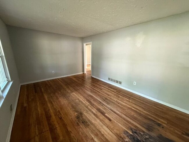 Building Photo - Charming 4-Bedroom Home in Forest Park, GA – Recently Renovated!