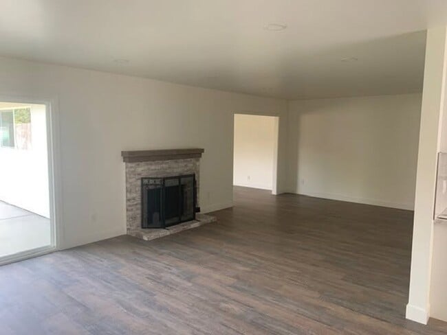 Building Photo - 9105 Feather River Way