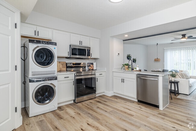 2BD, 1BA - 900SF - Kitchen - TERRA - Hiram