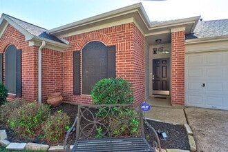 Building Photo - 3114 Glenwood Dr