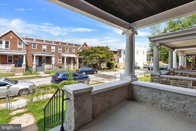 Building Photo - 3015 Spaulding Ave
