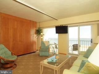 Building Photo - 307 S Boardwalk