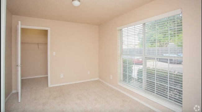 Building Photo - 3440 E Rosemeade Pkwy