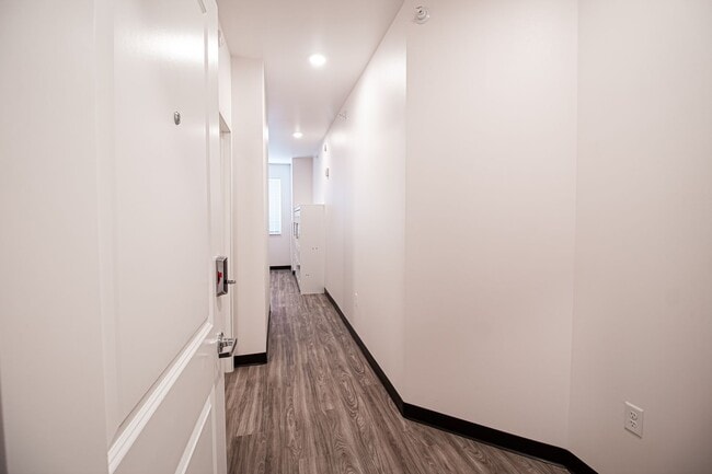 Interior Photo - The View on University Apartments