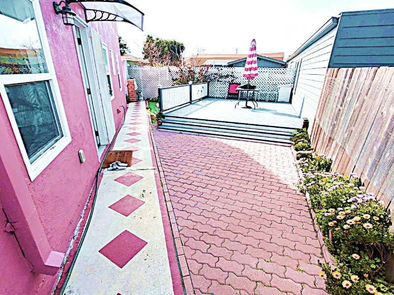 1560 Plaza Dr, San Leandro, CA 94578 Room for Rent in San Leandro, CA