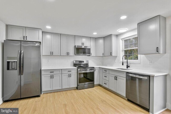 Foto del edificio - 21 Wyatt Ct