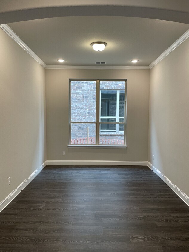 Foto del edificio - 709 Wycliffe Dr