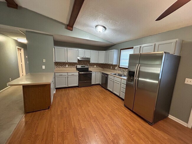 Building Photo - 1108 Raleigh Ct