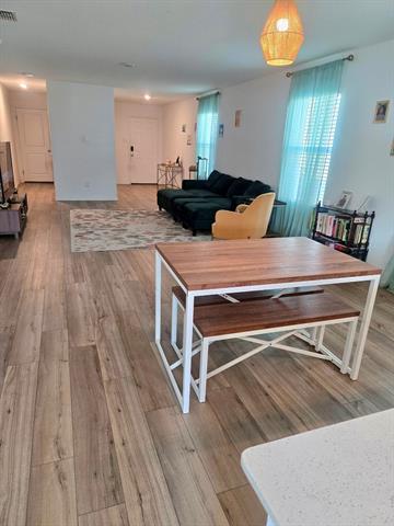 Foto del edificio - 2729 Rosewater Ln