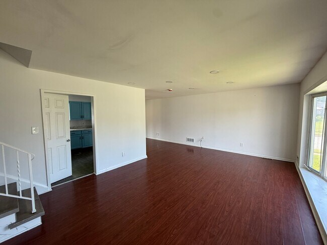 Foto del edificio - 7805 Brevort Rd