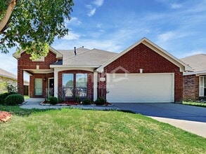 Building Photo - 820 Cheryl St