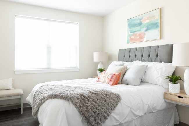 Bedroom - 267 Littleton Rd