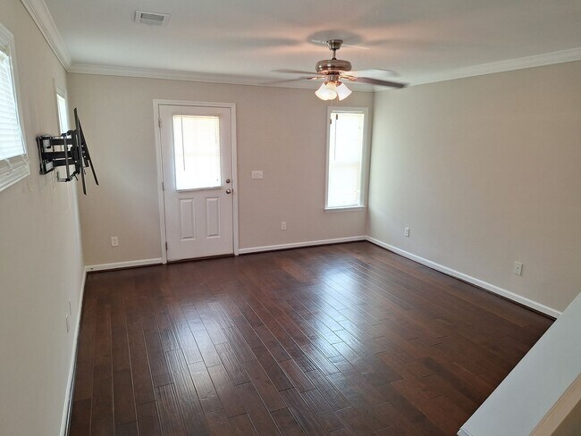 Foto del edificio - Wonderful Two Story Four Bedroom Home in Northeast Columbia!