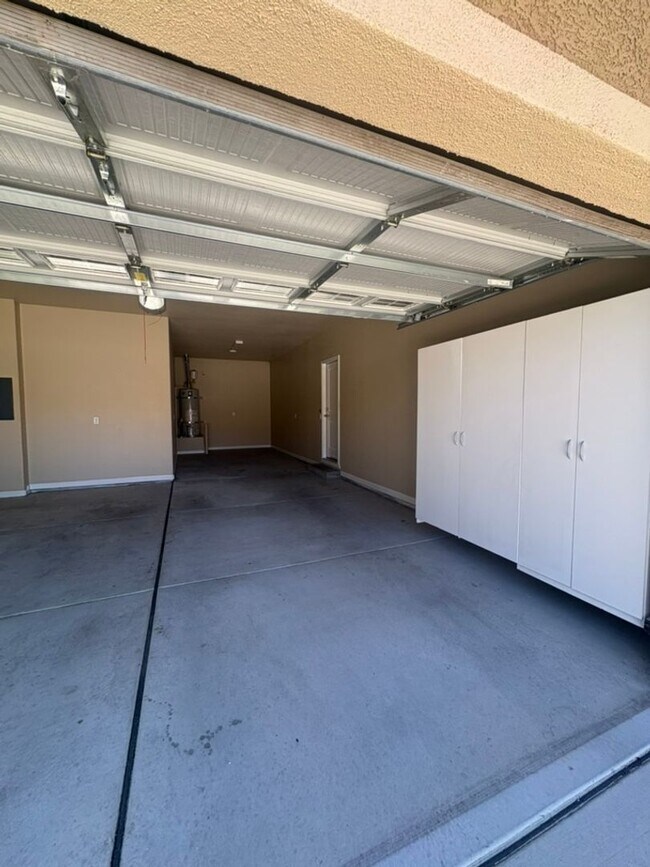 Foto del edificio - 4 bedroom 3 bath stunner in Sparks