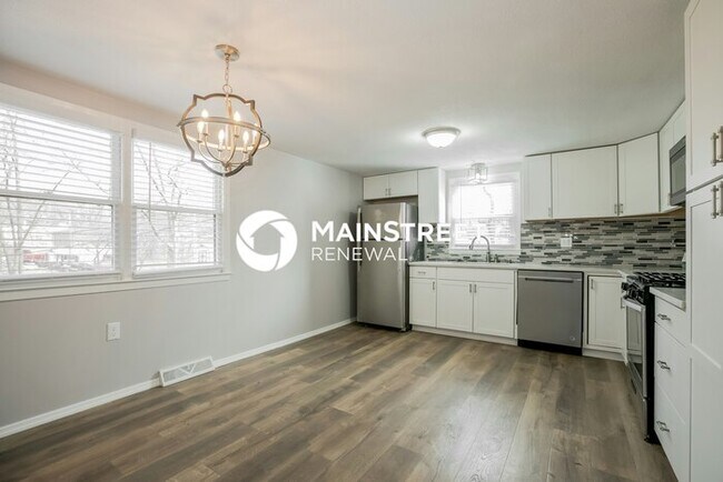 Foto del edificio - 3 Bedroom Pet-Friendly Home in Kansas City, MO with Main Street Renewal