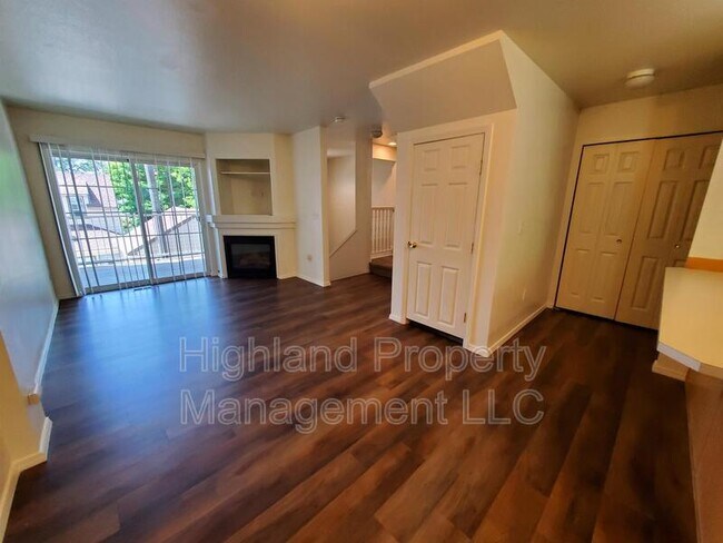 Foto del edificio - 324 NE Whitman St