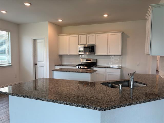 Foto del edificio - 5908 Pensby Dr