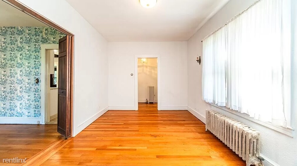Building Photo - 4 br, 2 bath House - 102 Dix Ave