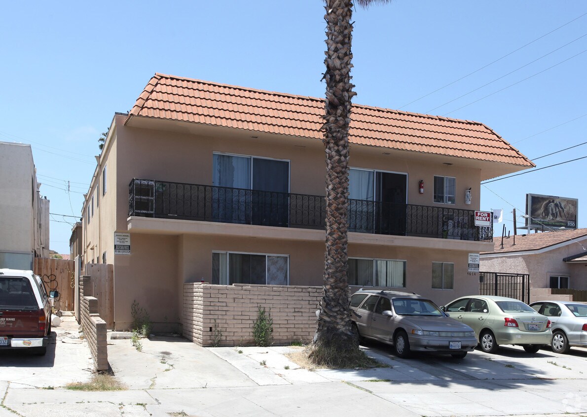 Primary Photo - 4674 Wilson Ave
