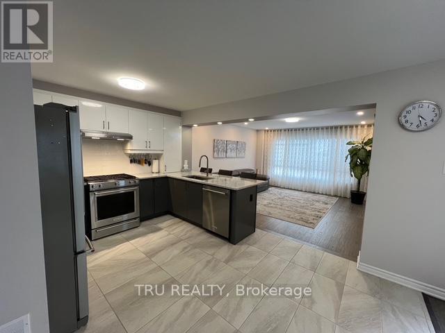 Building Photo - 614 Parade Dr