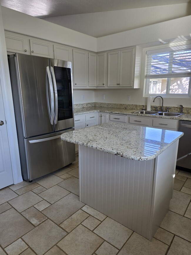 Kitchen 2 - 726 W Tyrolean Ct