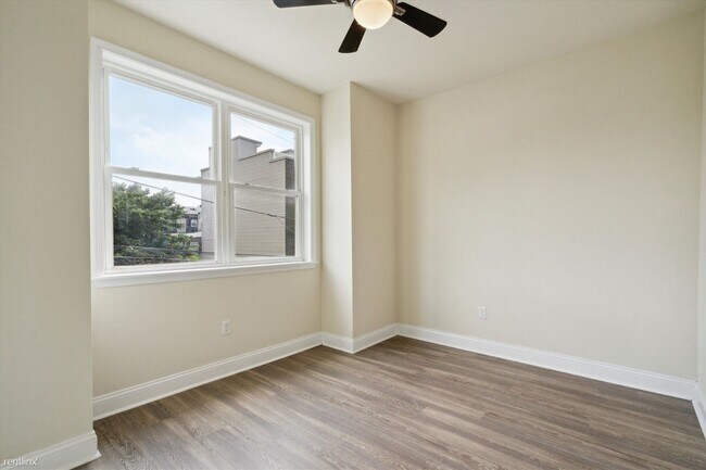 Foto del edificio - 4 br, 2 bath Duplex - 1521 SEYBERT ST Unit 2