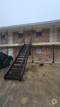 Building Photo - 612 Sunset Ln