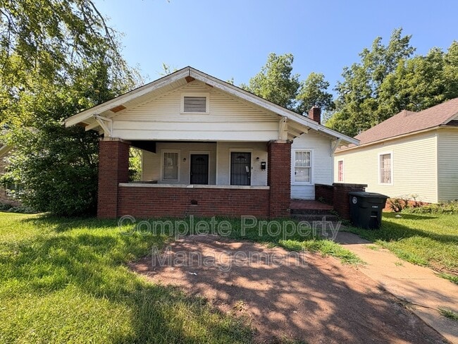 Building Photo - 1313 4th Terrace W