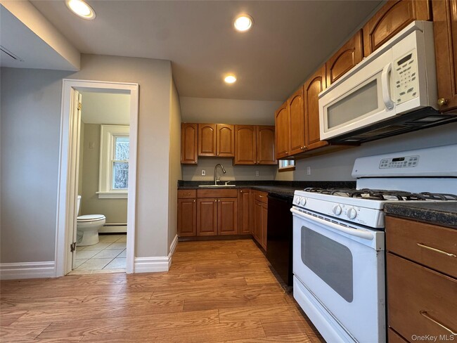 Building Photo - 157 NY-17M