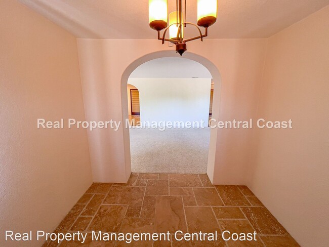 Building Photo - 3 br, 2 bath House - 324 Oro Drive