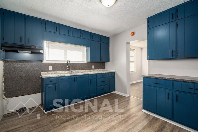 Building Photo - 2408 2nd St NW