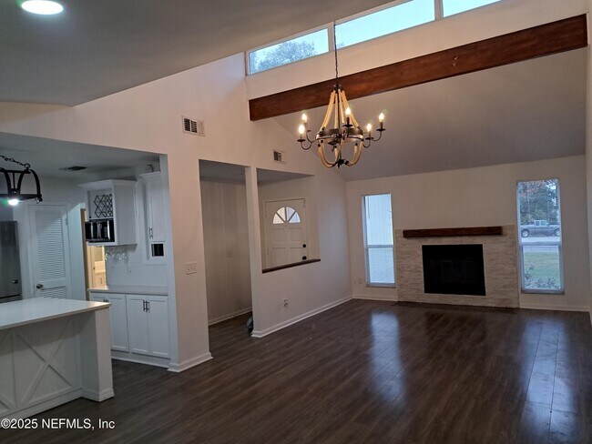 Building Photo - 9756 Saye Ct