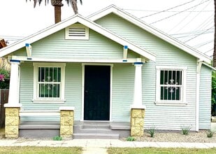 Building Photo - 4619 S Raymond Ave