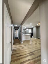 Building Photo - 366 Bramhall Ave