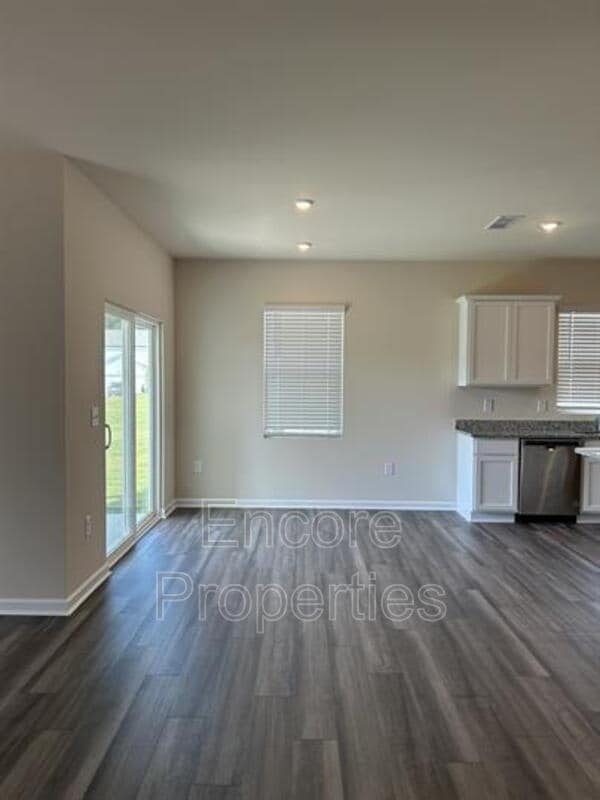 Foto del edificio - 3408 Ivory Blossom Ln