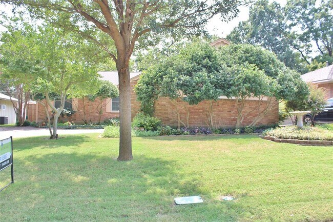 Foto del edificio - 1207 Northlake Dr