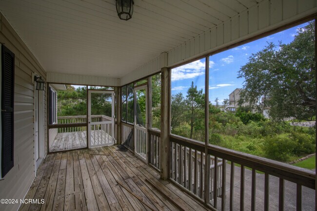 Building Photo - 222 Waterway Dr