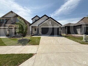 Building Photo - 517 Ridgedale Dr