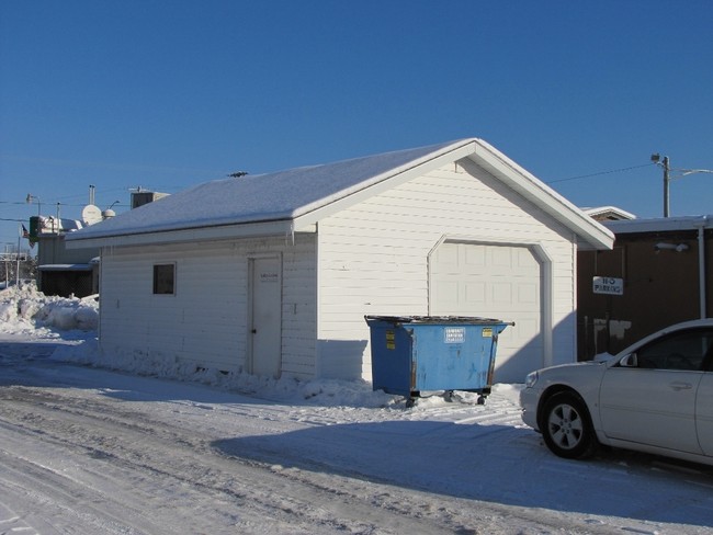 Building Photo - Cameron Motel Apartments